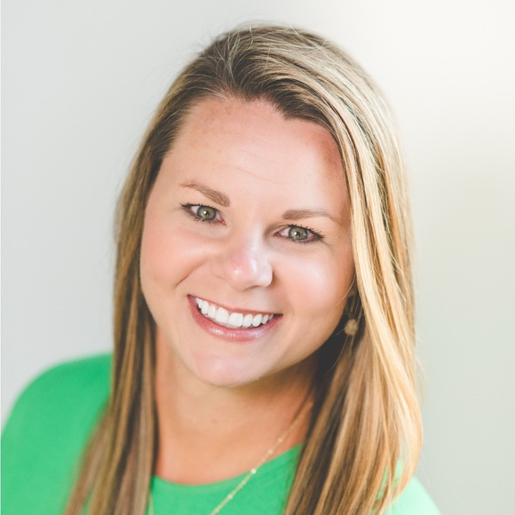 Meet your Posher, Ashley - Picture 1 of 1